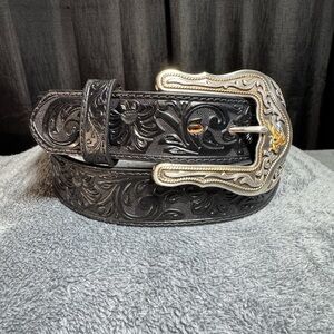 Justin Boots Black Design Leather Belt with Ornate Bronco Buckle
